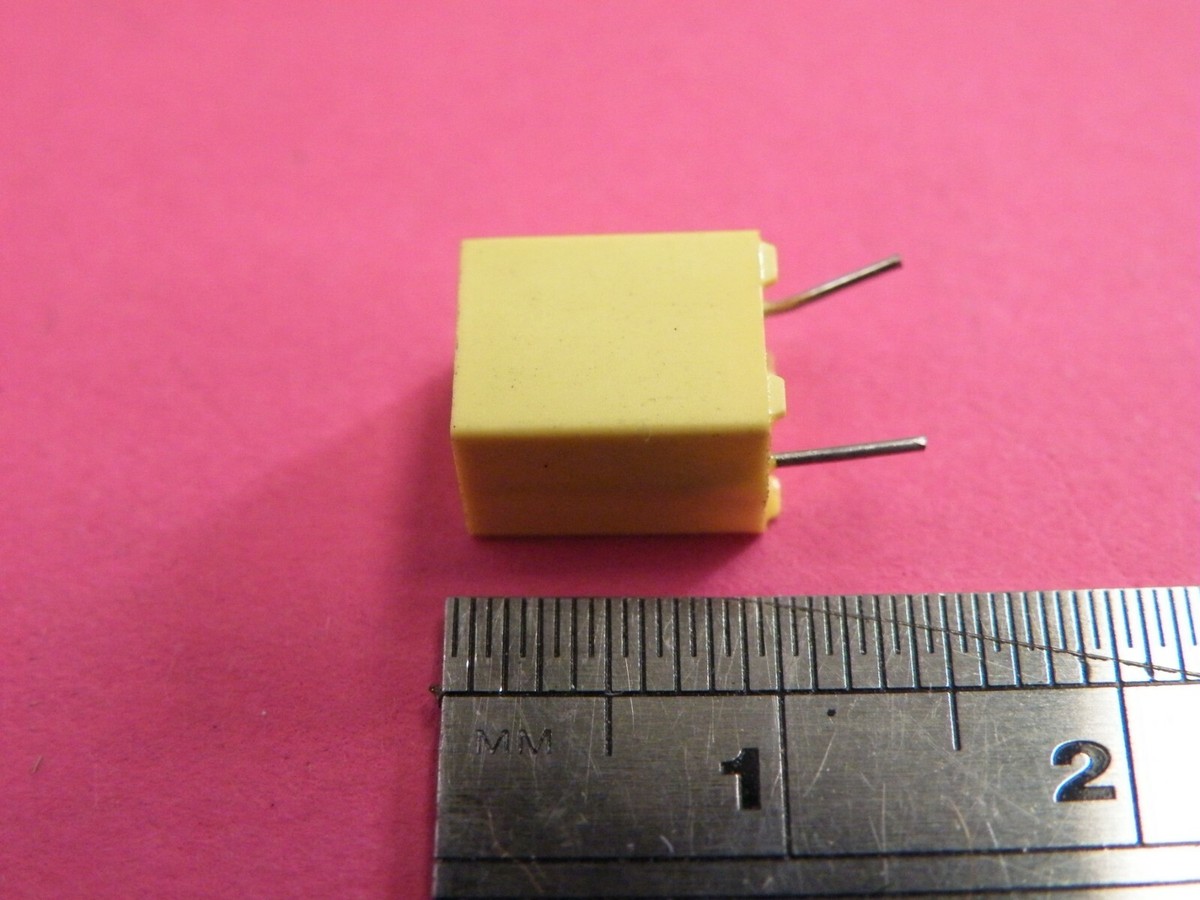 10 Condensatori Poliestere Metallizzato 1uF 63v – Passo 5mm – New Old Stock - Foto 2
