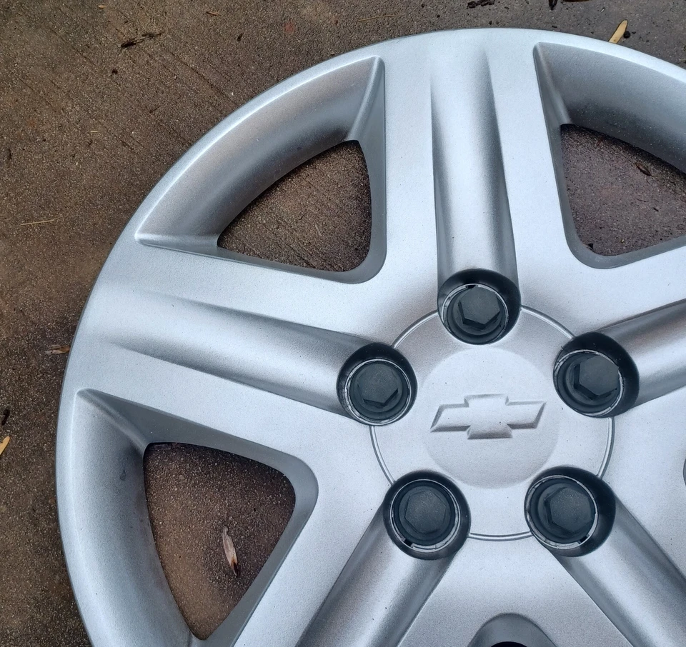 Tapacubos Chevrolet Malibu 2006-2011 se adapta a ruedas de 16 pulgadas 9597539. 3021 repintado Foto 2 de 4