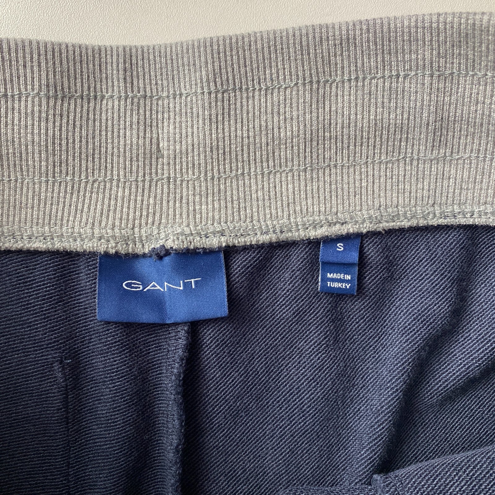 Pantalon De Survêtement Homme GANT - Bleu Foncé - Taille L - Coupe Regular Conique - Occasion Très Bon état