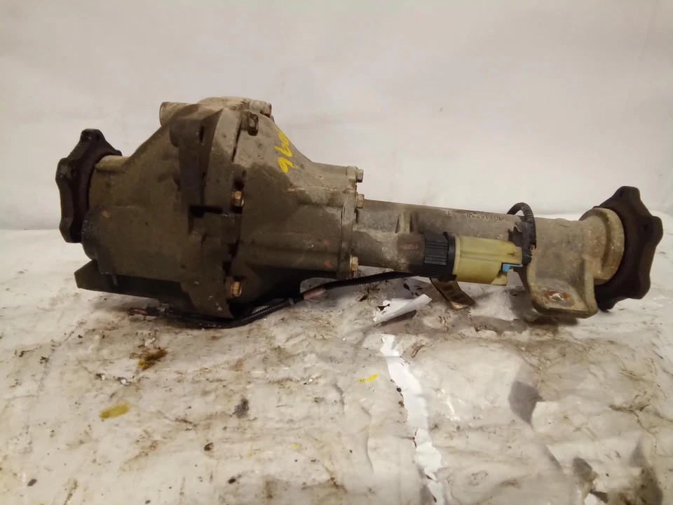 Conjunto de portador diferencial usado se adapta a: Chevrolet Suburban 1500 2013 eje delantero Foto 3 de 4