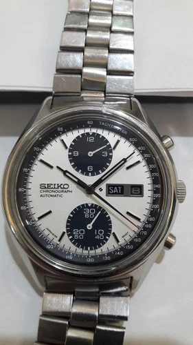 Seiko 6138-8020 Panda automatic chronograph original 1977 vintage watch