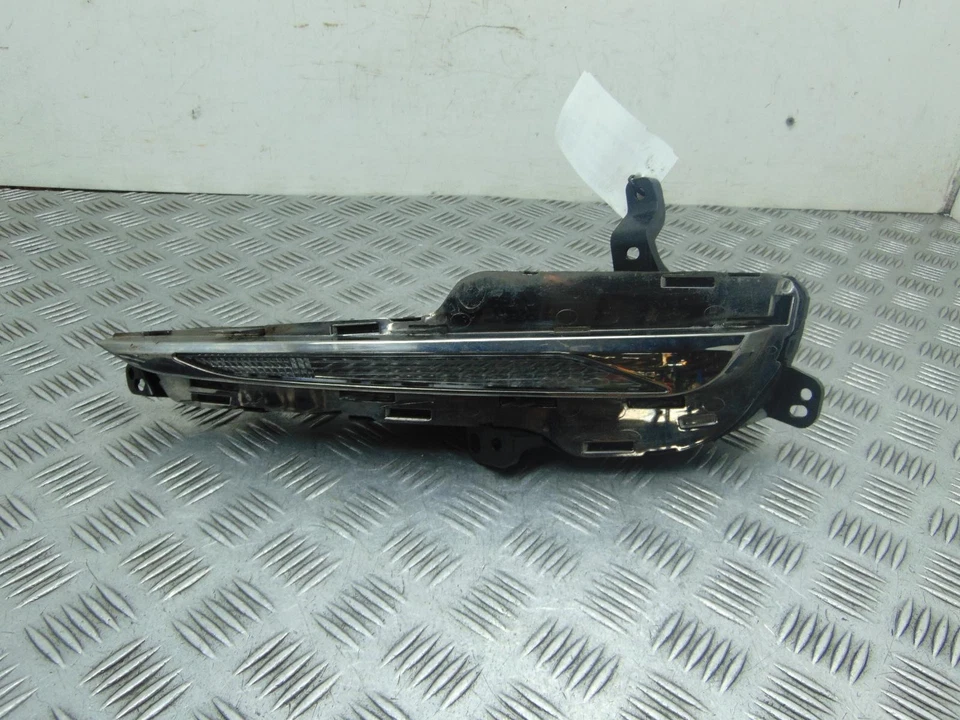 Luz lateral derecha Peugeot 308 O/S/día/luz de funcionamiento 3 pines 2013-2021S Foto 2 de 4