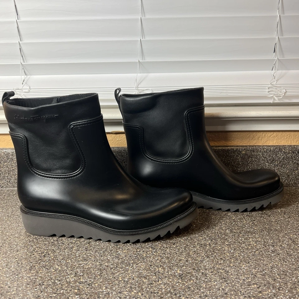 Salvatore Ferragamo Men's 11 M Black Rubber Rain Boots Wellies Lugged MSRP $595 - Image 4 of 4