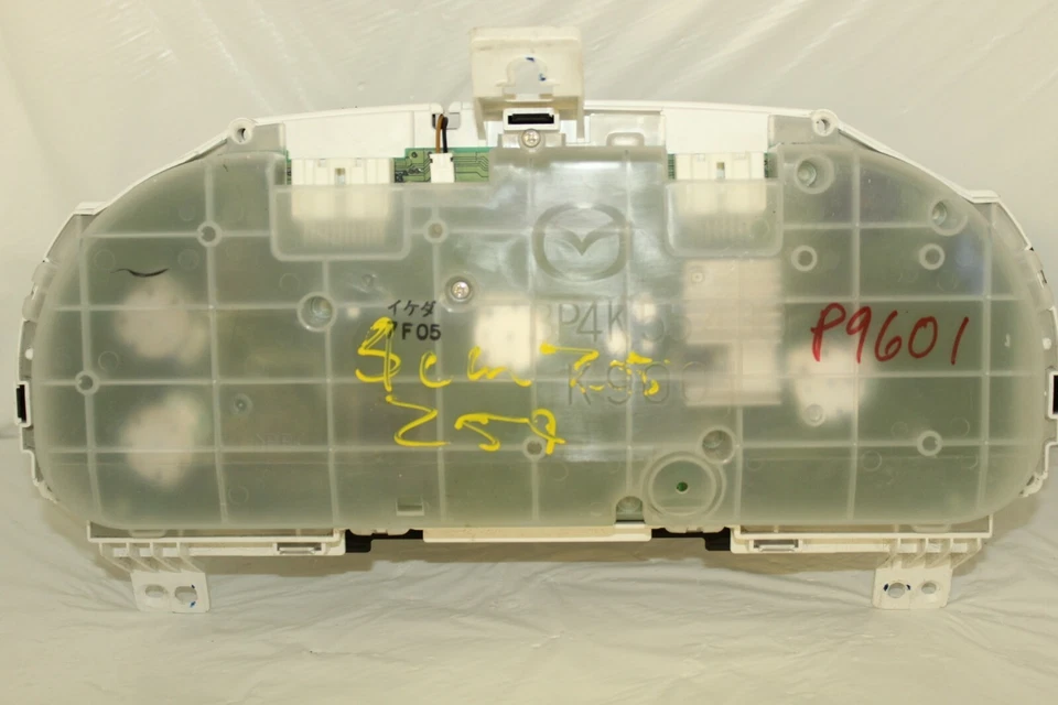Cuadro de instrumentos velocímetro indicadores del panel de instrumentos 2007 2008 Mazda 3 90.586 millas Foto 4 de 4