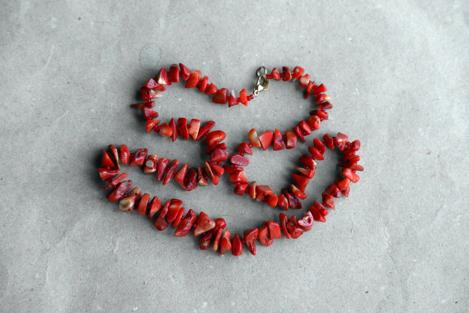 43g Natural 613mm Freeform Gemstone Chips CORAL BEADS Necklace 18,5