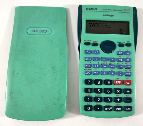 Calculatrice Graphique - Bon état, 1 an et 10 mois d'utilisation à Djibouti