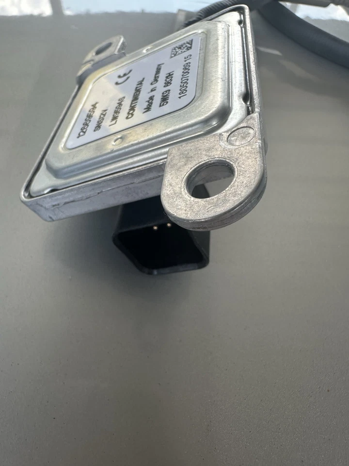 Sensor de óxido de nitrógeno 5WK96631H para Chevy Silverado Duramax GMC 6,6 L V8 Foto 3 de 4