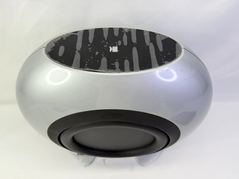 Altavoces y subwoofer de cine en casa KEF 7.1 plateado/gris Foto 2 de 4