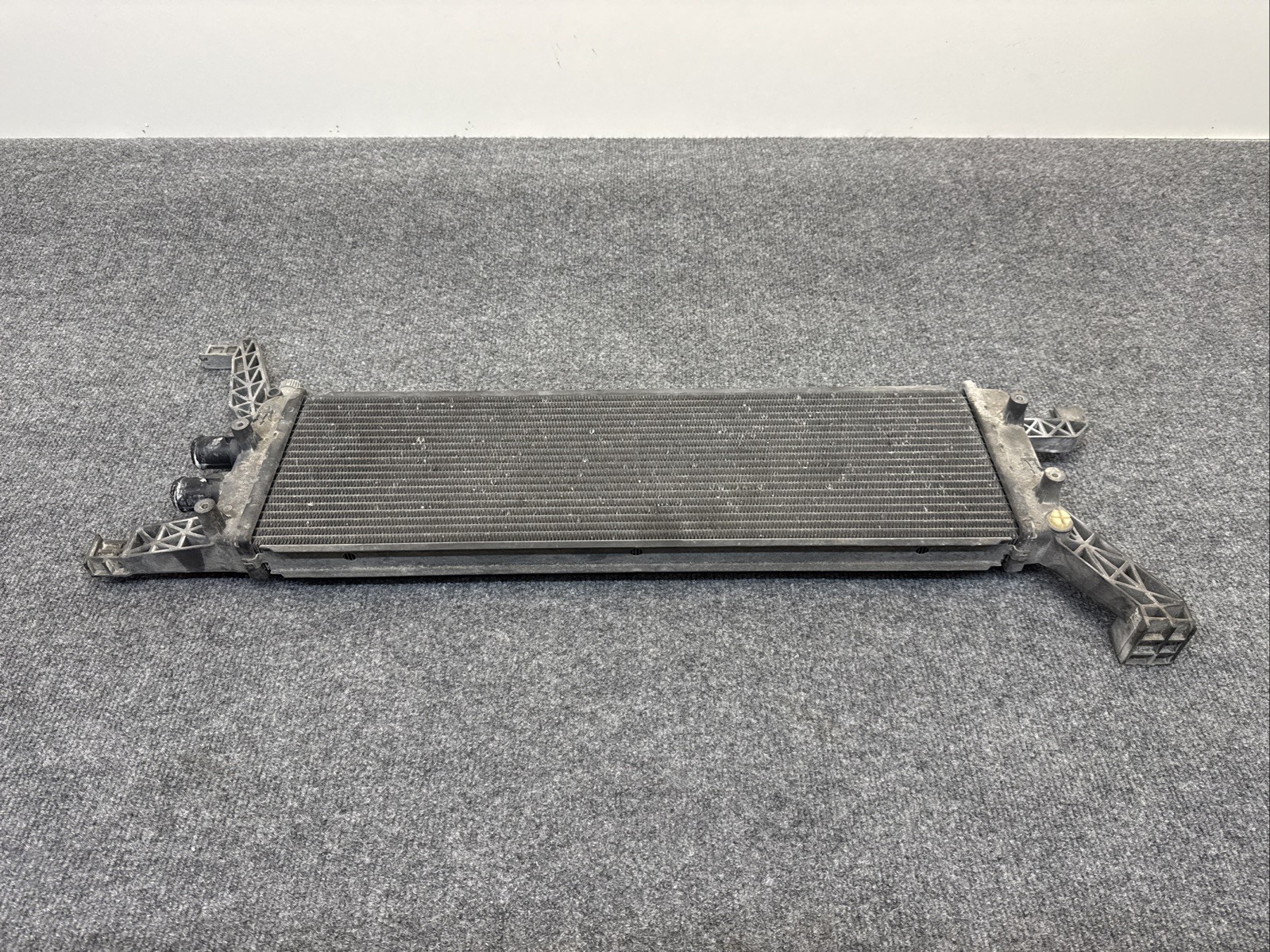 14-22 Maserati Ghibli Front Engine Secondary Water Cooler Radiator 670009821 OEM