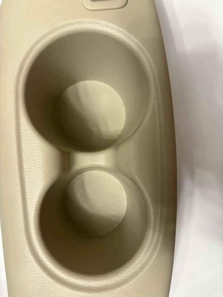 Infiniti QX56 QX80 2011-2017 paso derecho trasero tercera fila cuarto portavasos fabricante de equipos originales. Foto 2 de 4