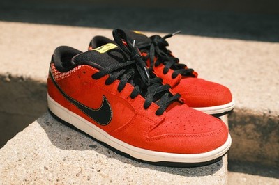 NIKE DUNK PREMIUM SB LOW  RED FIRECRACKER  SIZE 11.5