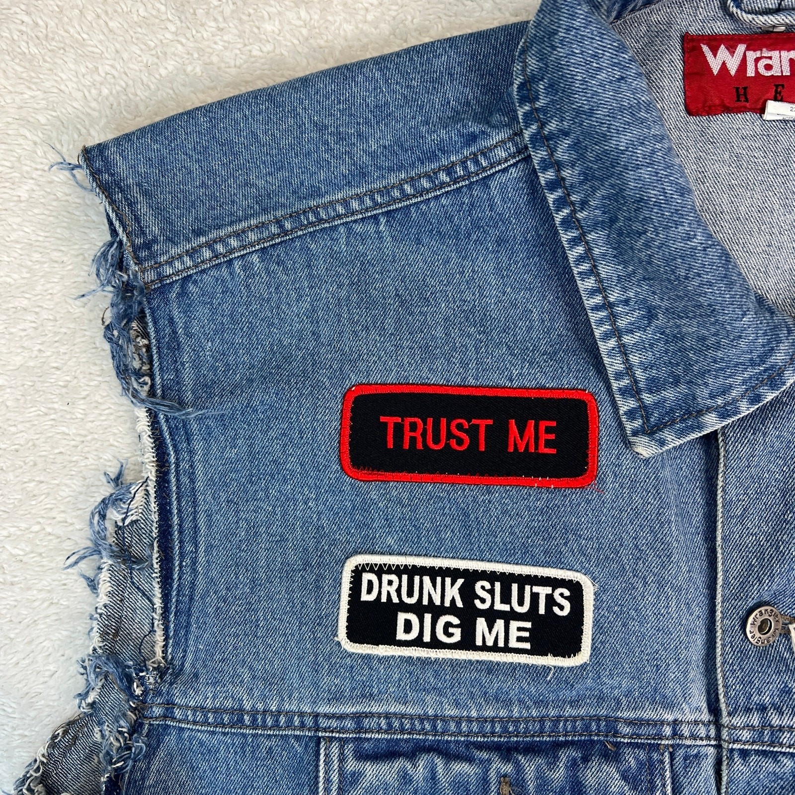 Mens Wrangler Hero Unique  Biker Denim Vest DEVIL FLAMES PATCH Texas 2XL Rare image 6