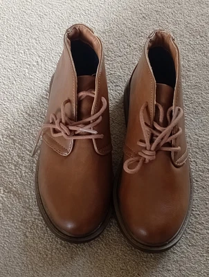 Harrist Lane Boys Brown Chukka Boots Lace Up Ankle Round Toe UK 1 EU 33 - Image 1 of 4