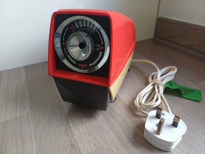 Oldtimer Mitsubishi Uni ES-10 elektrischer Bleistiftspitzer