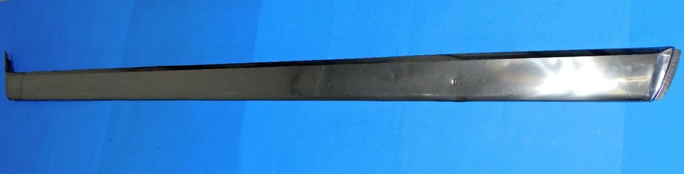 1968 1969 1970 1971 LINCOLN MARK III OEM LOWER ROCKER MOLDING - LH - Image 2 of 4
