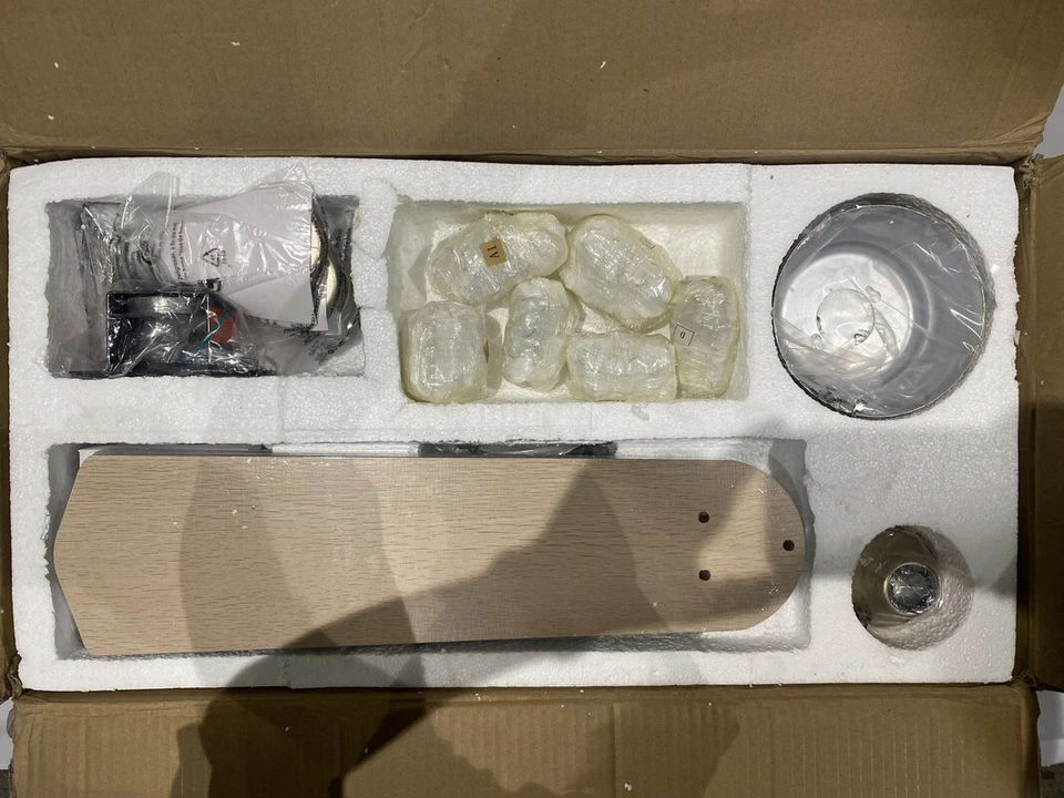 WAREHOUSE OF TIFFANY 2142 CFL-8441REMO/AS CEILING FAN - Image 3 of 4