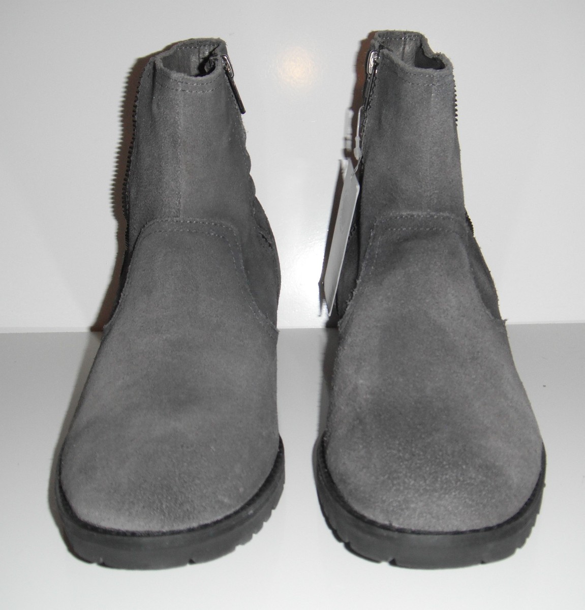 $170 New Marc New York by Andrew Mark Hound Distressed Suede 