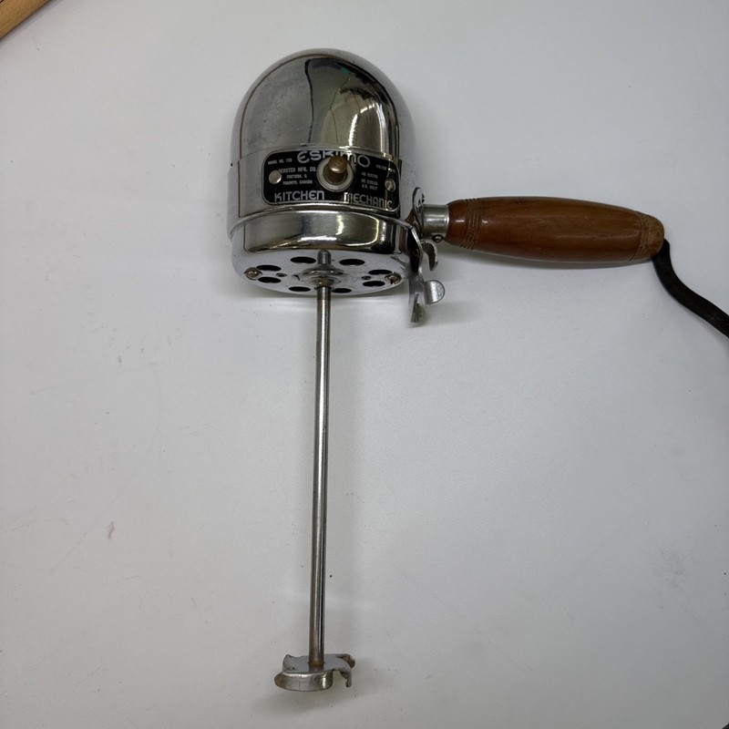 Deco Eskimo Kitchen Mechanic Model 725 Blender Malt Milkshake Mixer WORKS