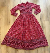 AJANTA Vintage Indian Cotton Boho Red Paisley Dress Size Small 70’s/80’s