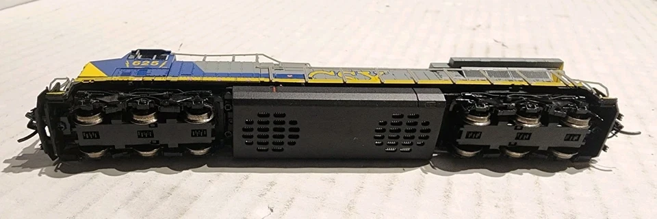 Broadway Limited N Scale GE AC6000 Diesel CSX #625 For PARTS - Image 3 of 4
