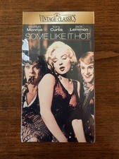 Some Like It Hot- 1959 starring MARILYN MONROE VHS, 1997 Vintage Classics