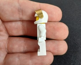 Lego Shuttle Expedition Astronaut Minifigures Lot of 2 sp123 & sp124 from 10231