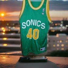 SEATTLE SUPERSONICS VTG SHAWN KEMP CHAMPION JERSEY SIZE 44--HAS FLAWS-SEE PICS