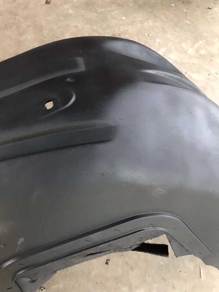Oldsmobile Cutlass S 442 1970-1972 guardabarros forro rueda delantera lado pasajero bien Foto 4 de 4