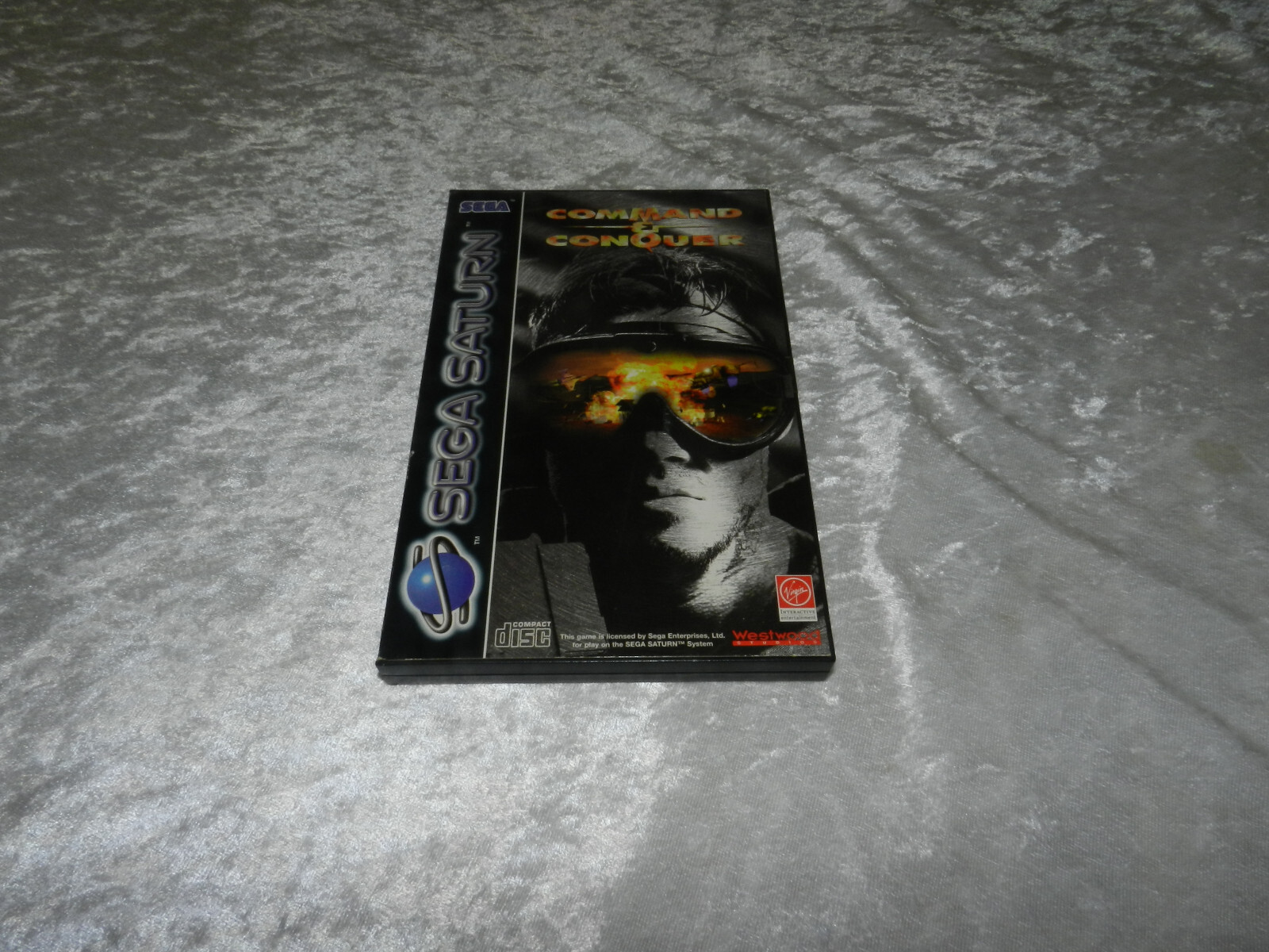 Jeu SEGA SATURN COMMAND & CONQUER en boite + notice en Français
