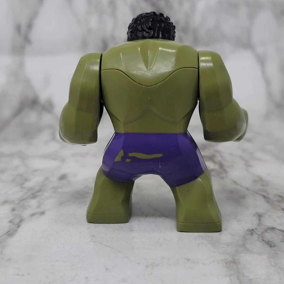 Lego Hulk Minifigure Marvel 76031 - Image 2 of 2