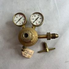 Miles Two Stage Acetylene Regulator Model 25-260 U.L. File SA-795