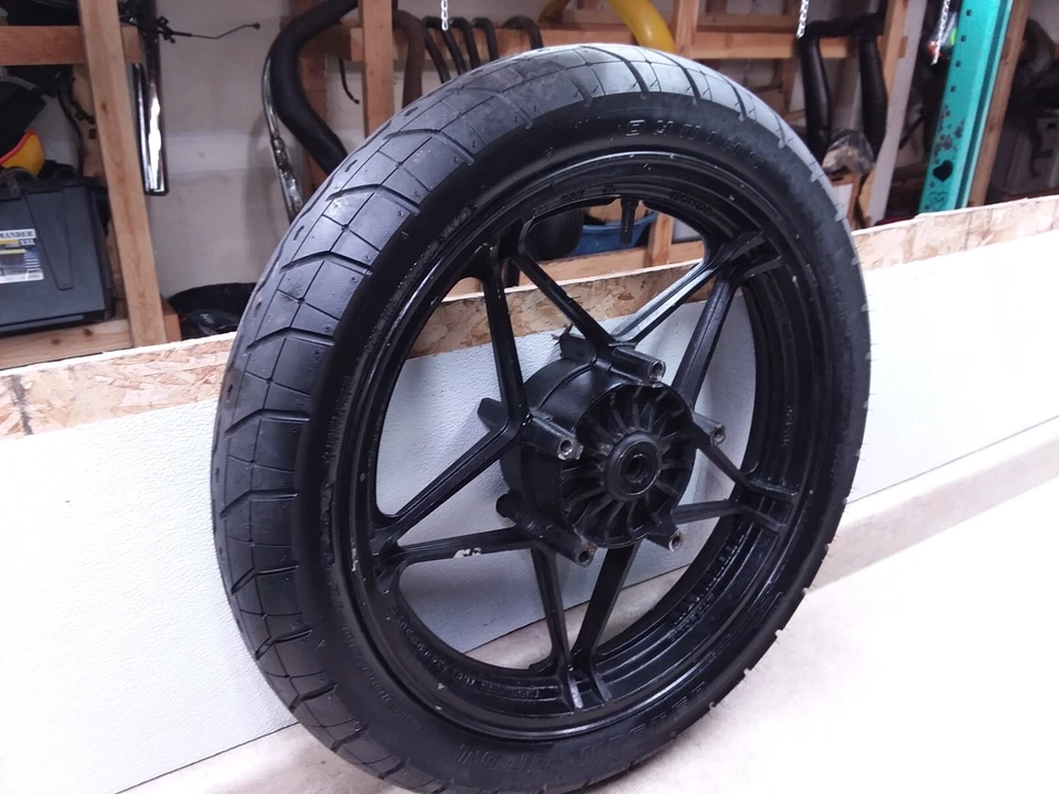 Honda V65 Magna VF VF1100 Front Wheel Rim VF1100C 1983 ANX-B198 - Image 3 of 4