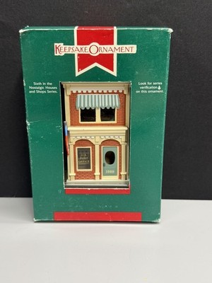Vintage 1989 Hallmark Keepsake Ornament U.S. Post Office w/ Box 