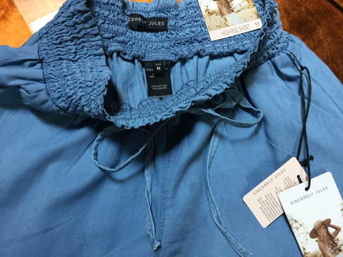 Sincerely Jules Size M Shorts Chambray Blue Frayed Legs High Rise Stretch Waist - Picture 4 of 4