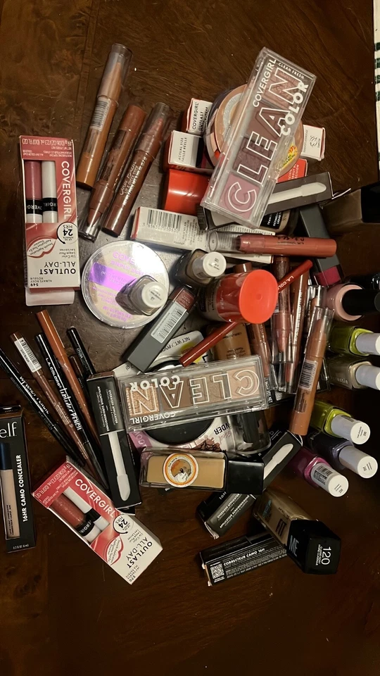 5 Piece Makeup Box  set- The Ultimate Collection - Image 2 of 2