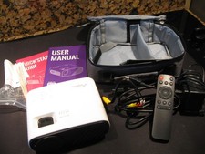 Projector Elephas HD 1080P Mini BL128 all cords, power supply . case remote