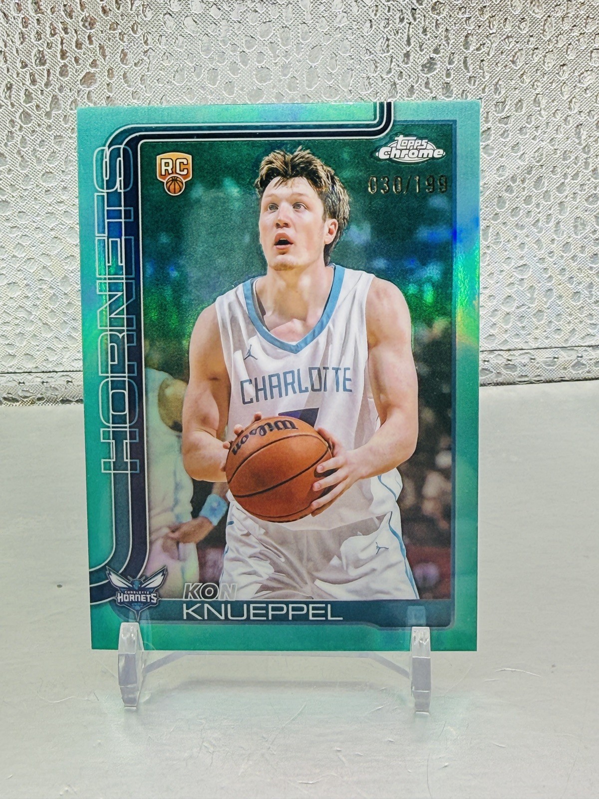 2025-26 Topps Chrome Kon Knueppel #254 RC Rookie Aqua Refractor Hornets /199
