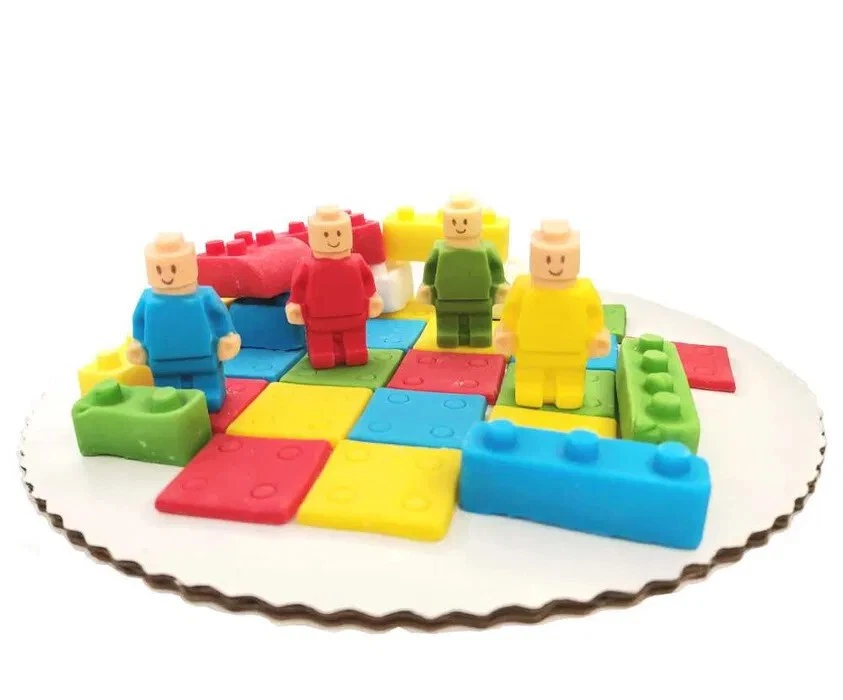Cake set blocks people tiles - Image 2 of 3
