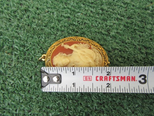 Vintage Corday Cameo Pendant Love Song Creme Perfume Locket Needs Repair - Picture 5 of 6