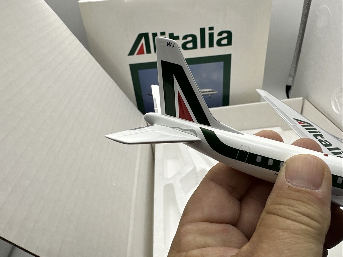 Alitalia DC-8-62 少々難あり 88樣専用 Alitalia DC-8-62 少々難あり 88樣専用 - メルカリ
