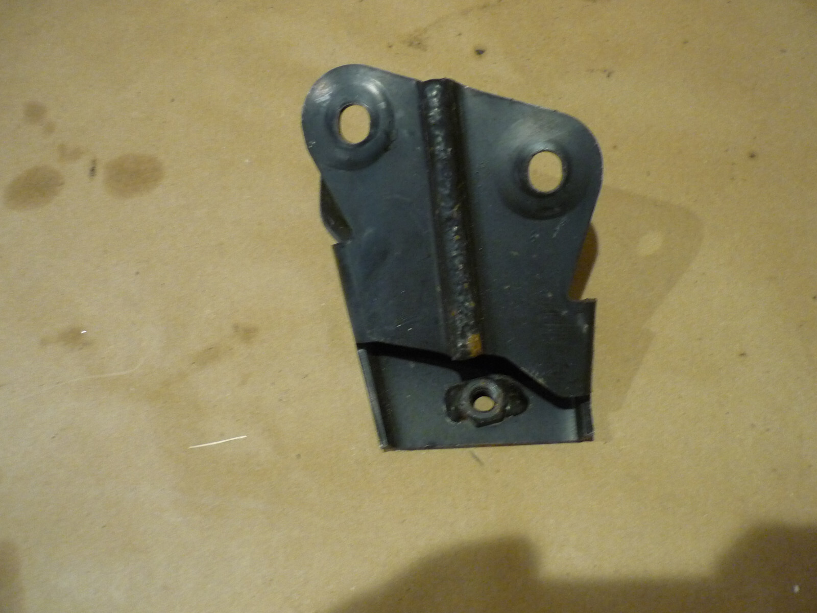Ferrari 458 Italia - RH Exhaust Bracket - P/N 260559