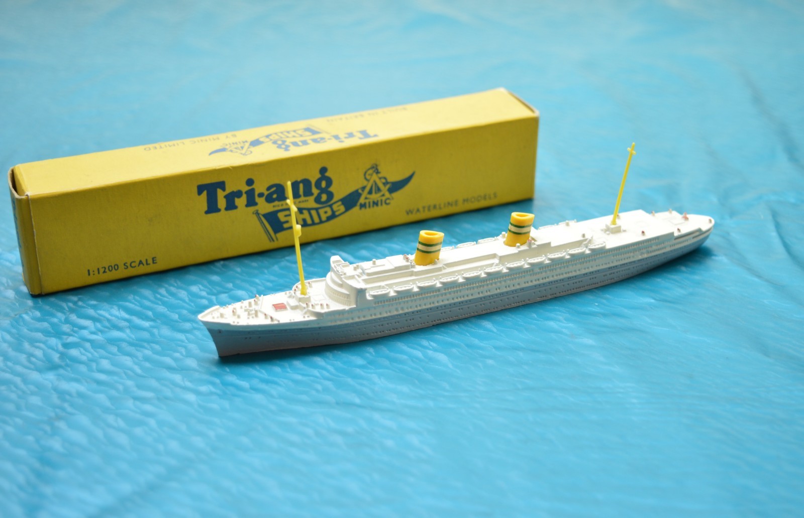 Triang Minic Ships M.706 SS Nieuw Amsterdam Triang Minic Ships M.706 SS Nieuw Amsterdam