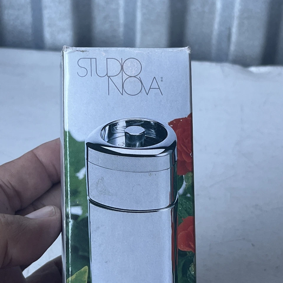 MIKASA 工作室 NOVA 盐/PEPPER SHAKER - 银色 - 全新 (38a) — 第 4/4 张图片