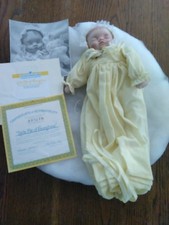 Vintage 1992 The Ashton Drake Galleries "Little Bit of Sunshine" Doll
