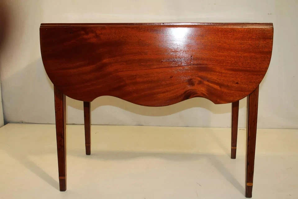 Шикарный английский инкрустированный стол Sheraton из цельного красного дерева с пемброком, конец 18 века - Изображение 3 из 4