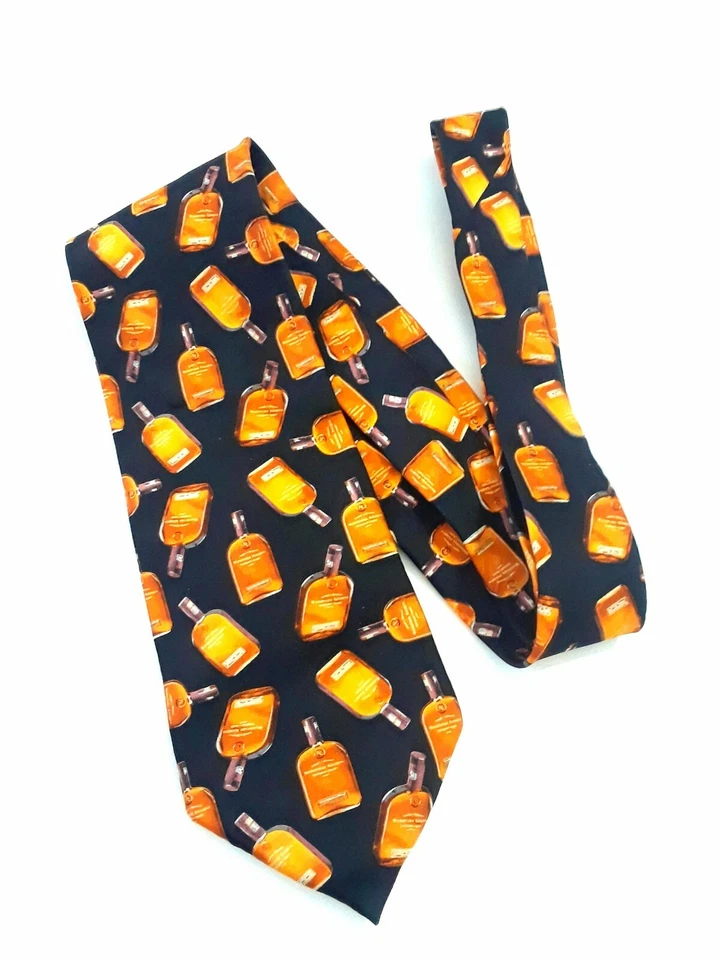 Corbata de cuello Designs by Anthony Silk para hombre negra con patrón de botellas de colonia Foto 4 de 4