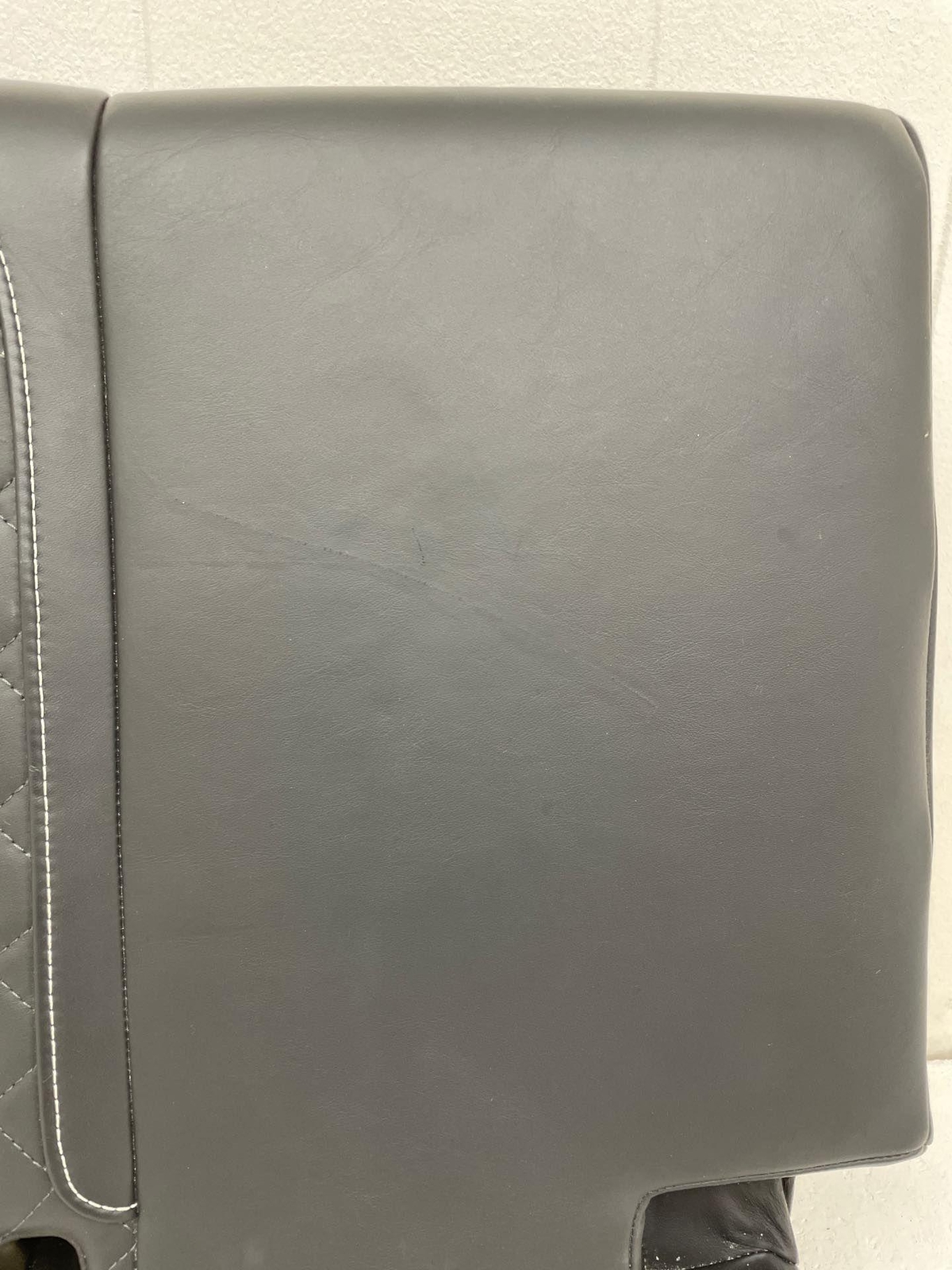 2016-2020 BENTLEY BENTAYGA REAR LEFT CENTER LOWER BOTTOM SEAT CUSHION W/ HEATED
