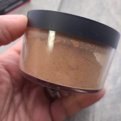 MAKE UP FOR EVER Ultra HD Matte Setting Powder, 5.0 SIENNA, .4oz, NIB, SEALED - Picture 4 of 8