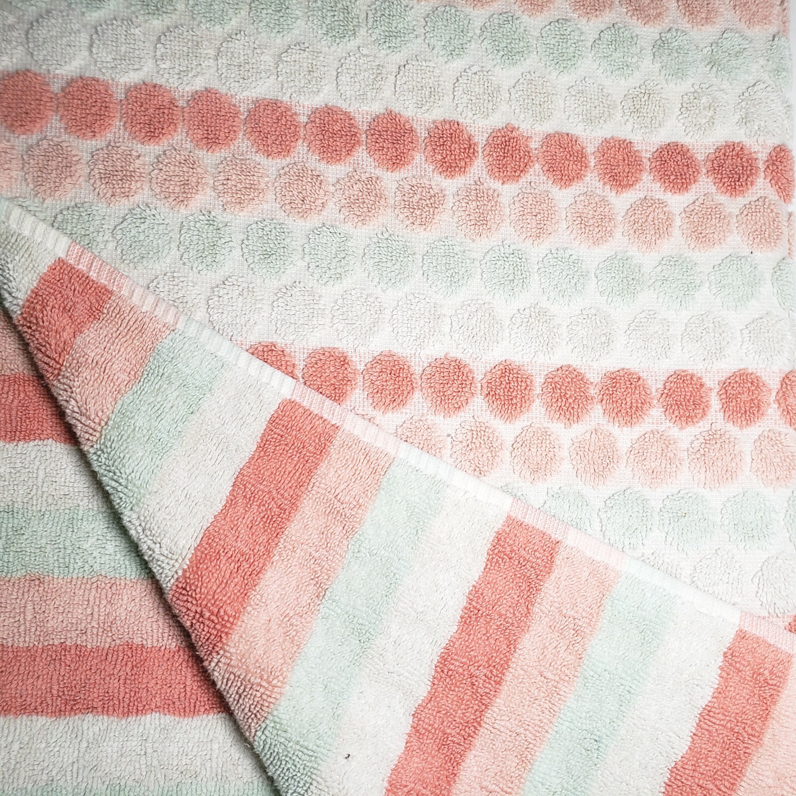 Luxe Habitat Quality Cotton Bath Towel (1) White Boho Dots Circles