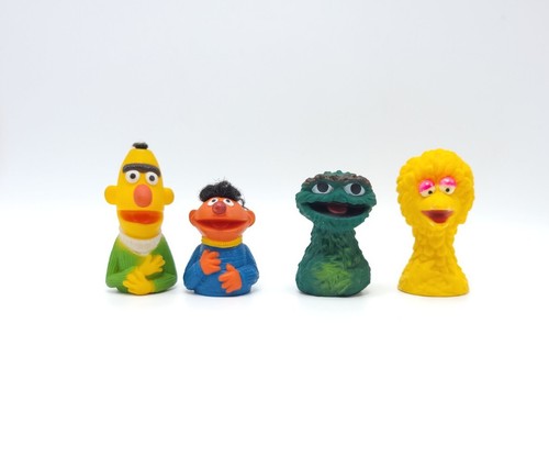 4 Vntg 1980s Muppets Sesame Street Finger Puppets Big Bird, Grouch, Bert, Ernie